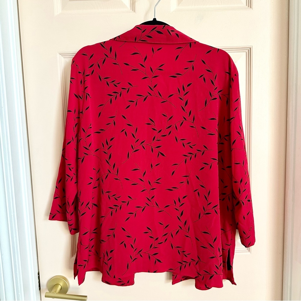 Red and black Notations button up - Picture 4 of 4
